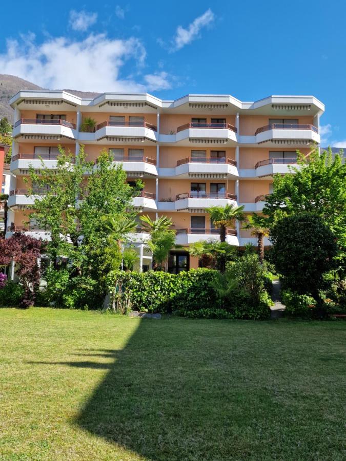Opal Apartment Muralto Luaran gambar